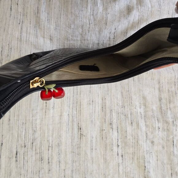 Urban Outfitters Black Croc-Embossed Shoulder Bag - Picture 4 of 4